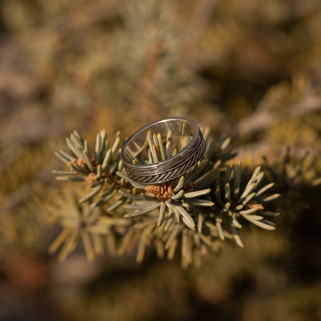 Twinline Ring